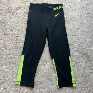 Nike athletic capri’s